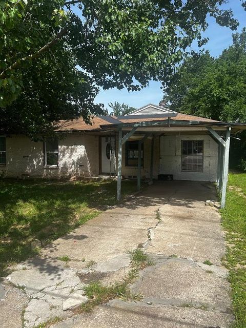 2007 Rayburn Avenue Mesquite TX 75149