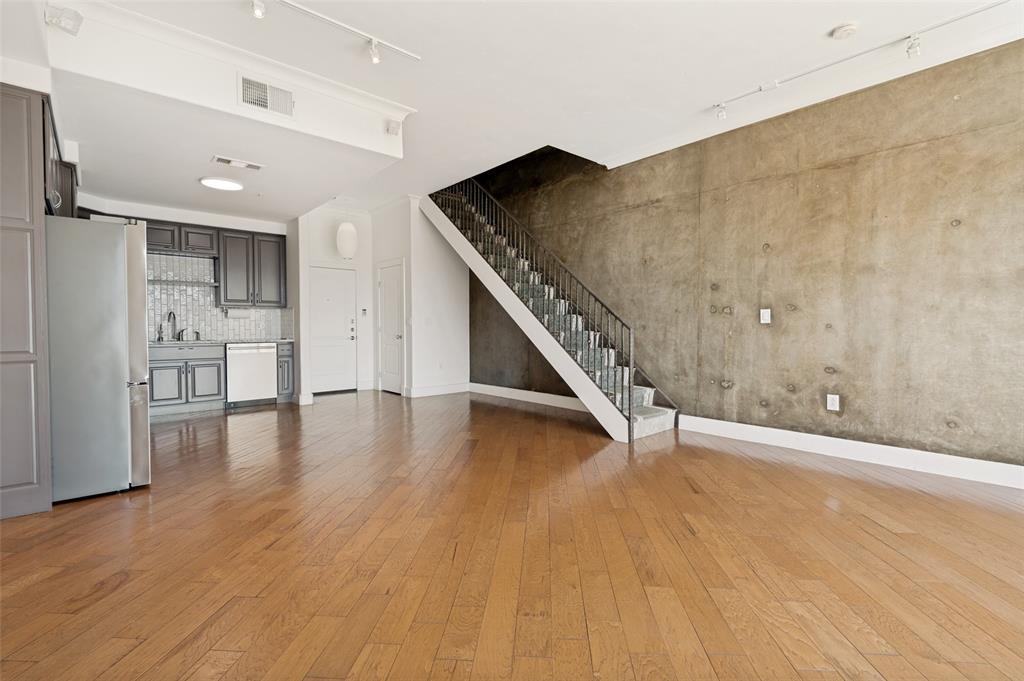 3225 Turtle Creek Boulevard 1649