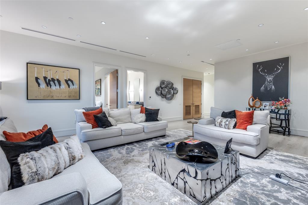 Vendome On Turtle Creek Condo - Residential