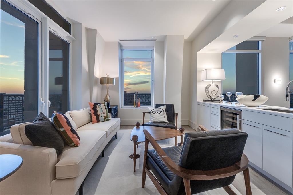 Vendome On Turtle Creek Condo - Residential