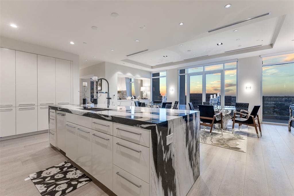 Vendome On Turtle Creek Condo - Residential