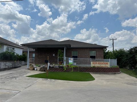 1818 Roberts Cut Off Road Fort Worth TX 76114