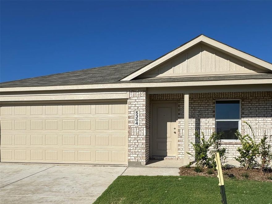 BRAND NEW –Big Backyard - MOVE-IN READY! Includes NEW Refrigerator!. Welcome to this stunning one-story home in the highly sought-after Veranda community within Royse City ISD. Featuring 4 bedrooms, 2 bathrooms, and 1,760 sq. ft., this beautifully designed home combines modern comfort, open-concept living, and timeless style. HOME HIGHLIGHTS -Bright open floor plan connecting the kitchen, dining, and family areas — ideal for entertaining. - Spacious kitchen with granite countertops, plentiful cabinetry, and appliances. -Brand-new refrigerator INCLUDED!. -Luxury vinyl plank flooring throughout main living areas; soft carpet in bedrooms. -Private owner’s suite tucked away at the back with an ensuite bath and walk-in closet.— perfect for family, guests, or a home office. COMMUNITY AMENITIES -Resort-style pool, -Parks, playgrounds, and scenic walking trails -Family-friendly spray park and picnic areas, -Active, amenity-rich neighborhood setting. PRIME LOCATION 
Minutes to major highways (I-30, 635, and George Bush Turnpike)
Close to Buc-ee’s, local schools, shopping, dining, and entertainment
Peaceful suburban living with convenient city access