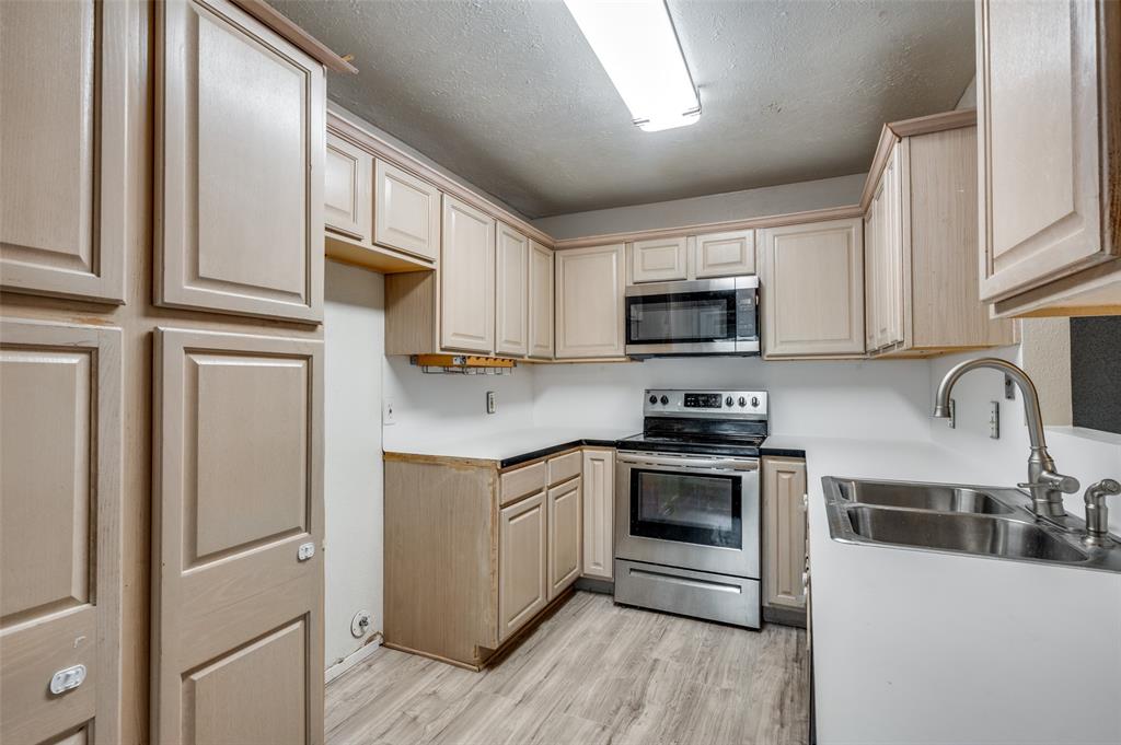 Mountain Creek Twnhs 02 - Residential