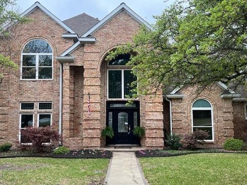 Photo of 820 Windlake Circle, Heath, TX 75032 (MLS # 21146908)