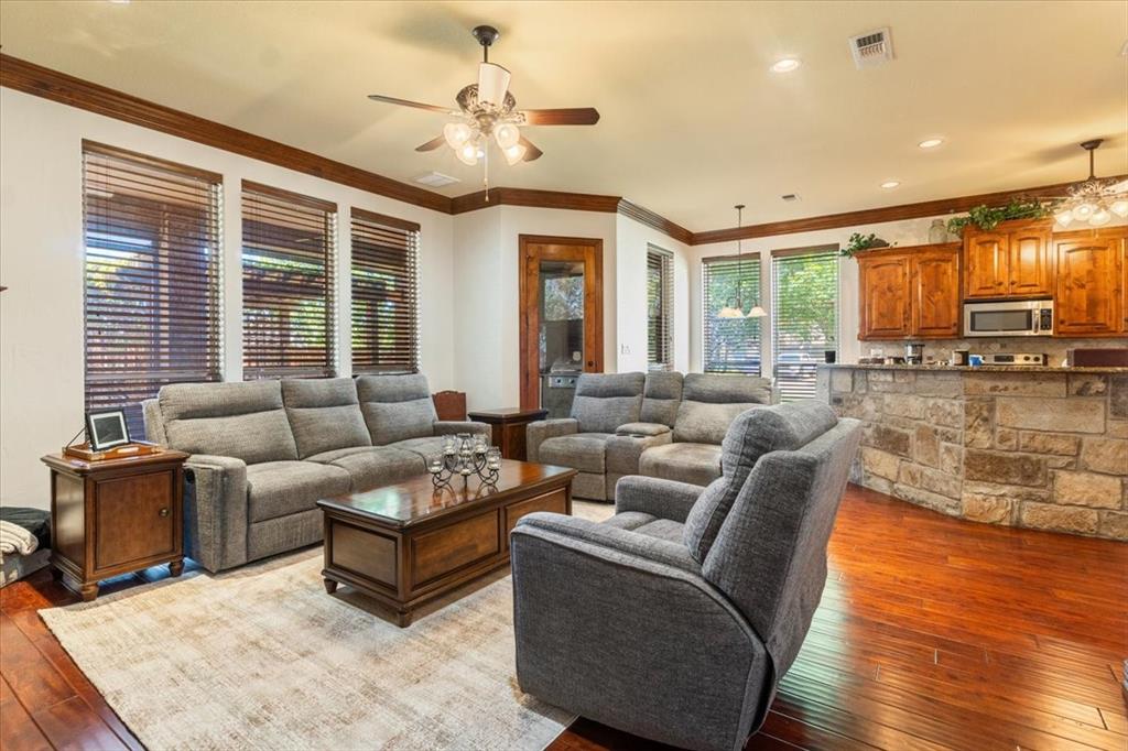 Granbury, Texas 76049, United States, 3 Bedrooms Bedrooms, ,2 BathroomsBathrooms,Residential,Active,149977