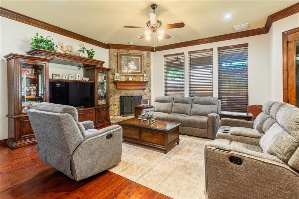 Granbury, Texas 76049, United States, 3 Bedrooms Bedrooms, ,2 BathroomsBathrooms,Residential,Active,149977