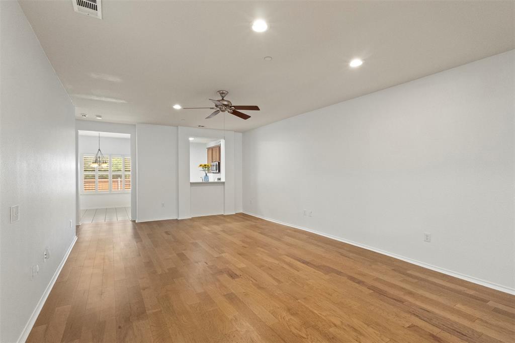9904 Kaufman Place