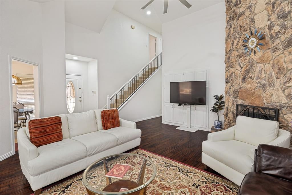 605 Woodway Lane