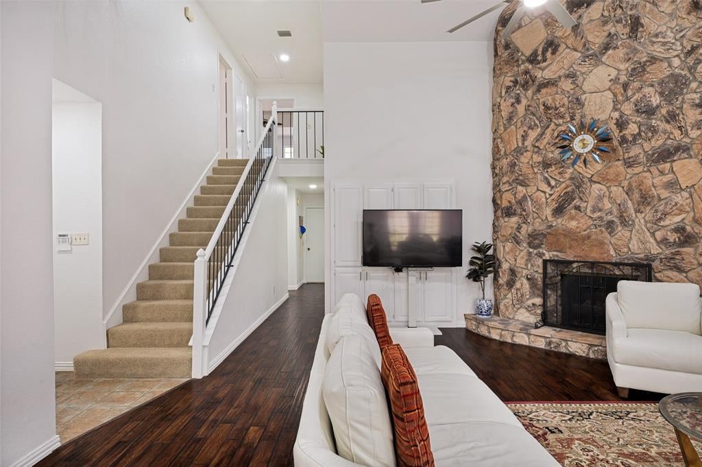 605 Woodway Lane