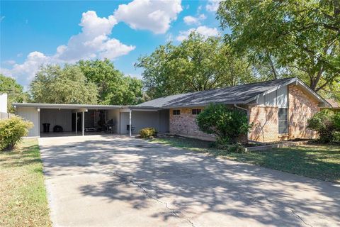 2302 11th Street Brownwood TX 76801