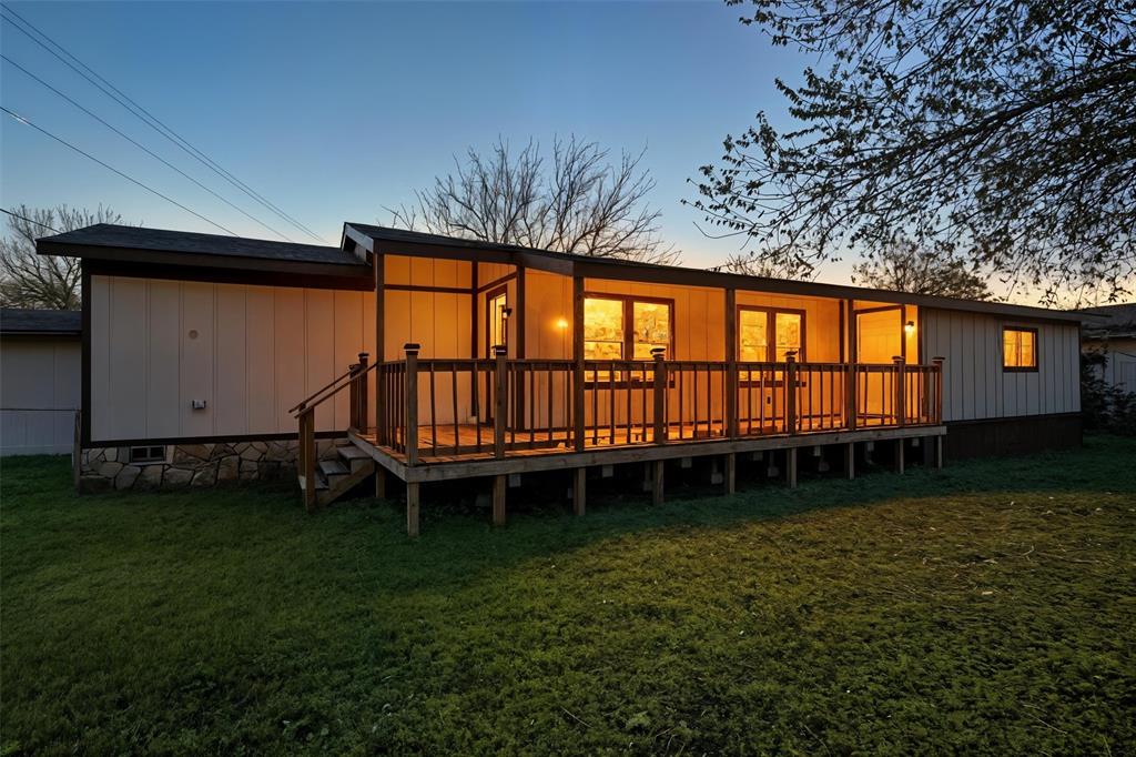 5528 Lake View Drive