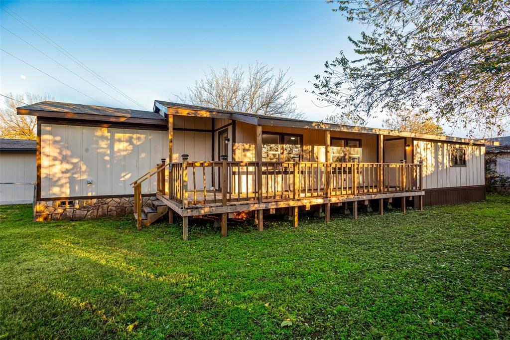 5528 Lake View Drive