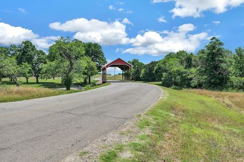 Photo of 40080 Elmwood Drive, Whitney, TX 76692 (MLS # 21331167)