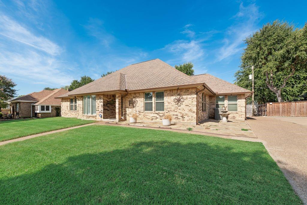 3713 Ridgewood Drive