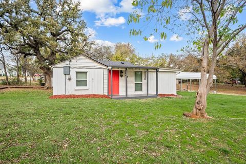 705 Moseley Street Lake Dallas TX 75065