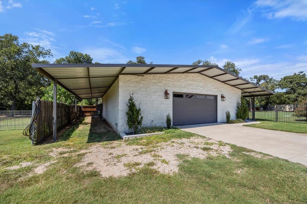 Caddo Peak Estate - Residential