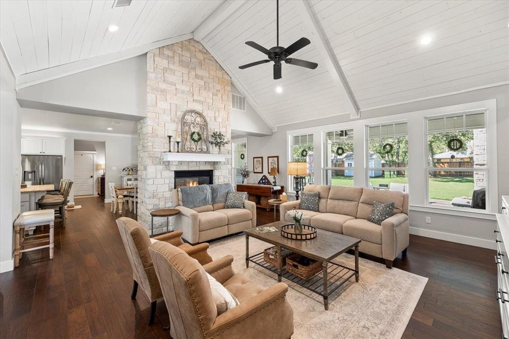 Caddo Peak Estate - Residential