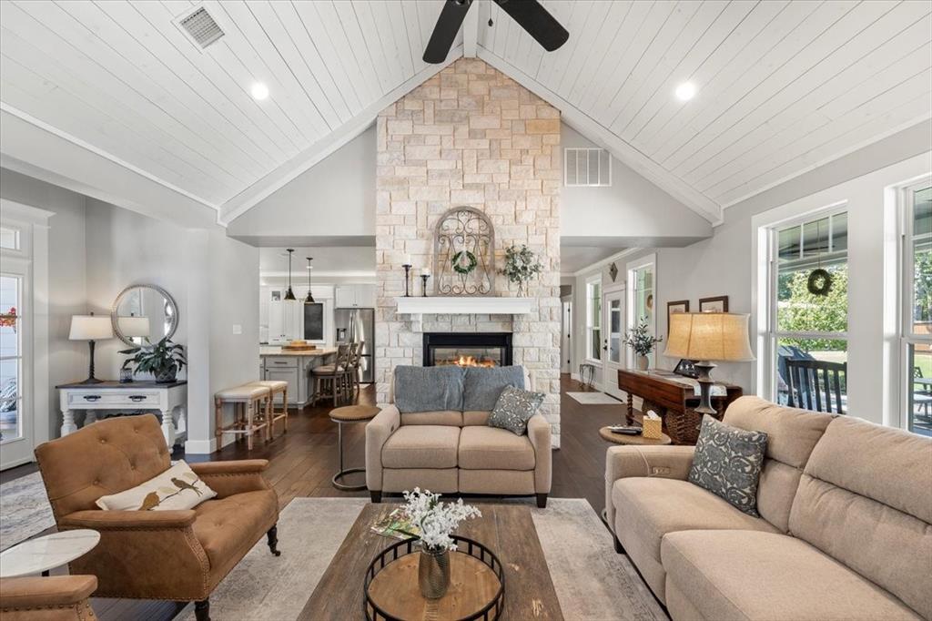 Caddo Peak Estate - Residential