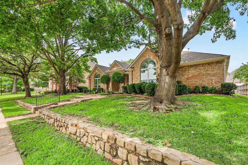 904 Blue Jay Lane