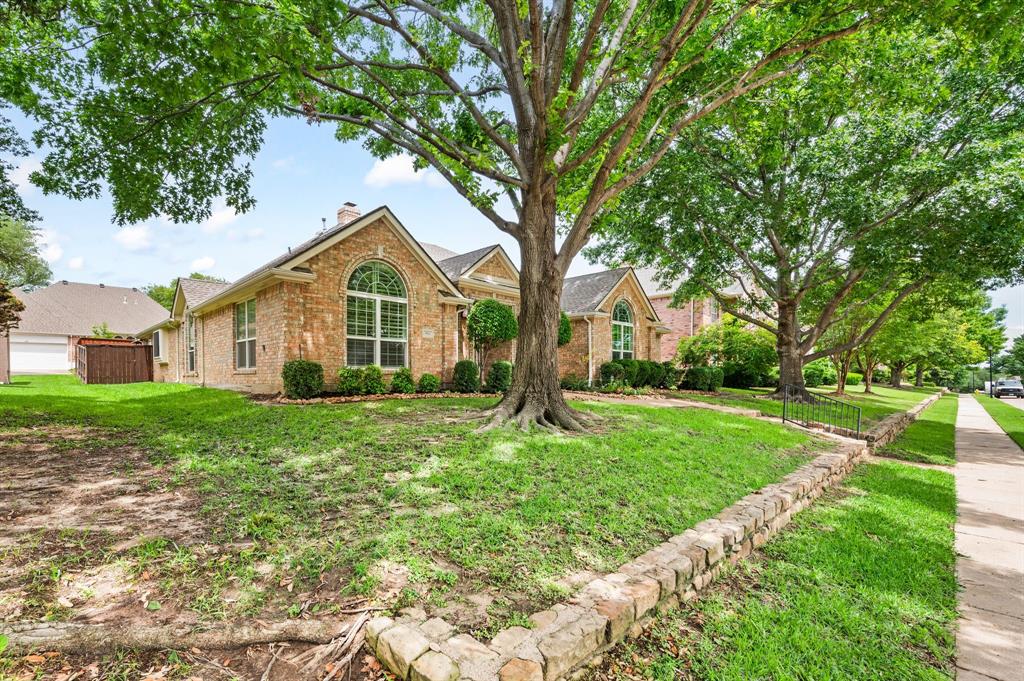 904 Blue Jay Lane