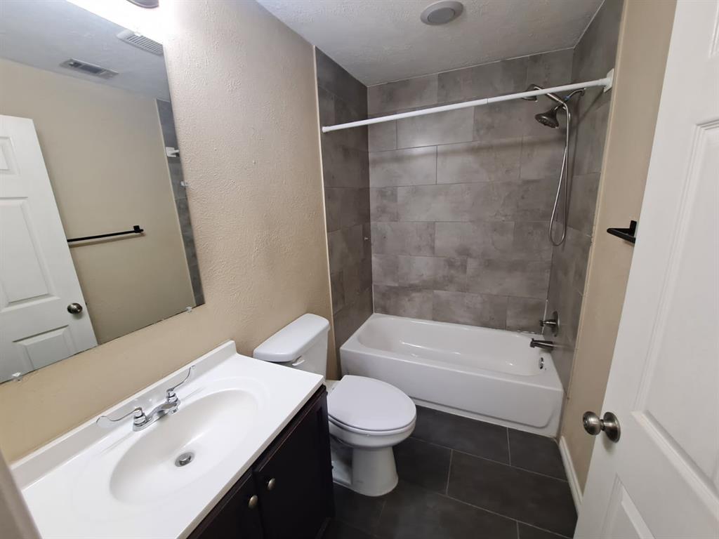 GARLAND HEIGHTS - Residential Lease