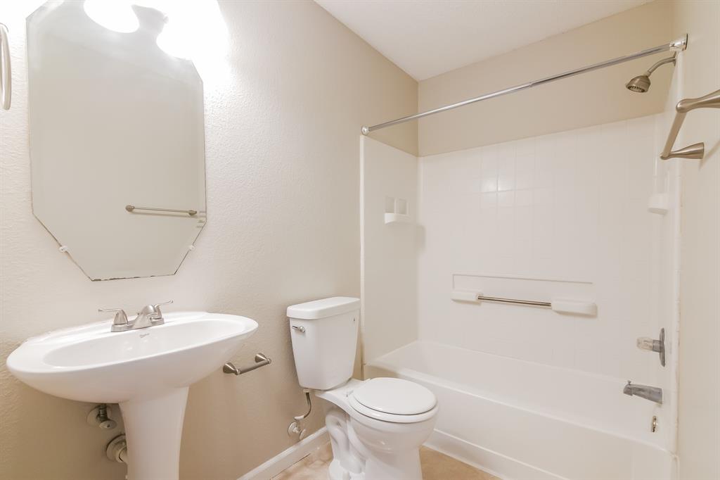 South Ridge Hills Add - Residential Lease