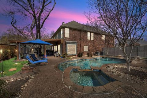 113 Lake Forest Court Garland TX 75044