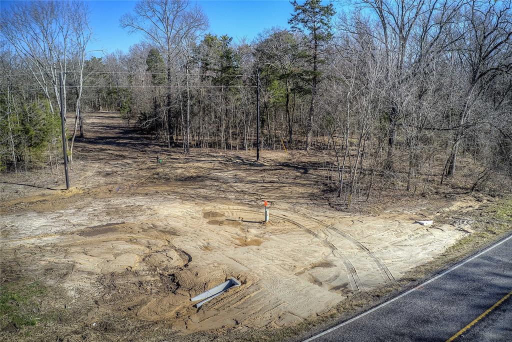 Charli Mo Ests - Land