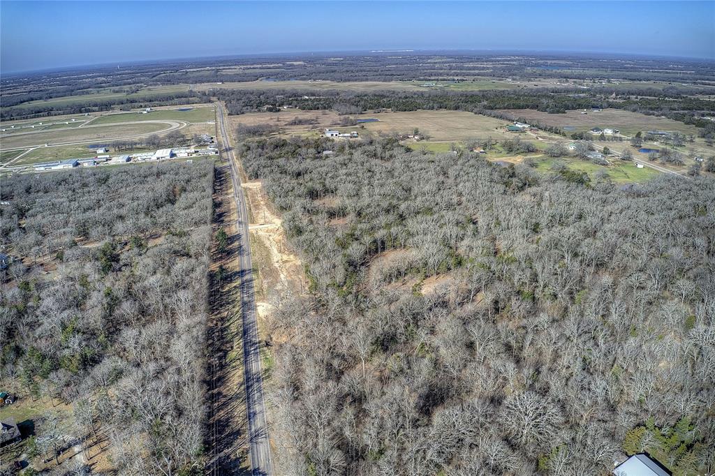 Charli Mo Ests - Land