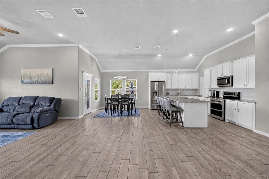 7924 Wilson Cliff Court