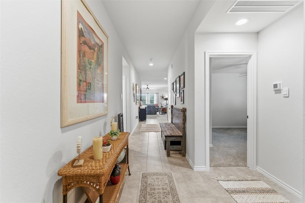 Photo of 316 Sculptors Crossing, Springtown, TX 76082 (MLS # 21208307)