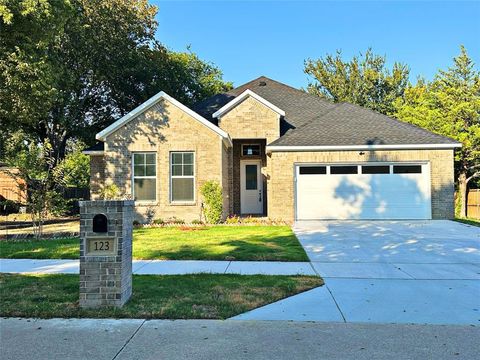 123 Bradshaw Waxahachie TX 75165