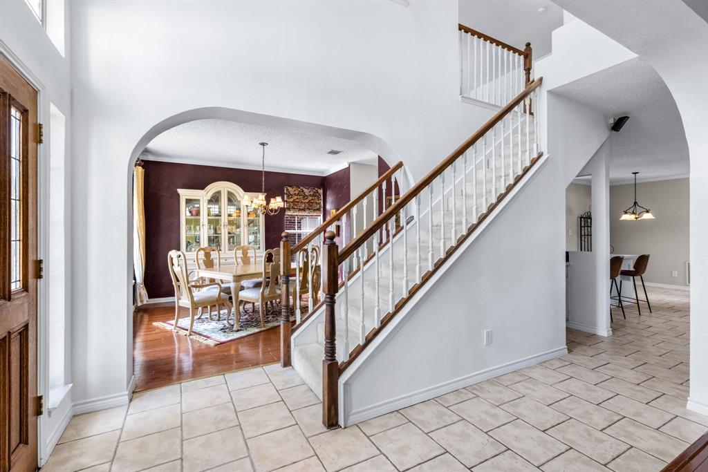 905 Whitman Circle
