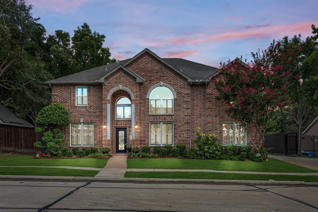 8801 Lakeside Drive