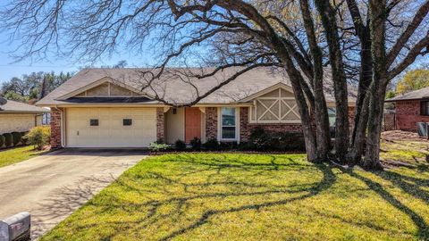 Photo of 201 Pecan Street, Azle, TX 76020 (MLS # 21211329)