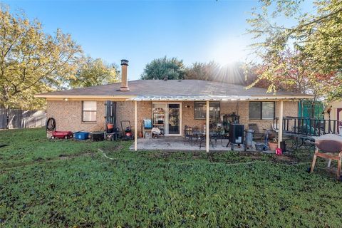 A home in Benbrook