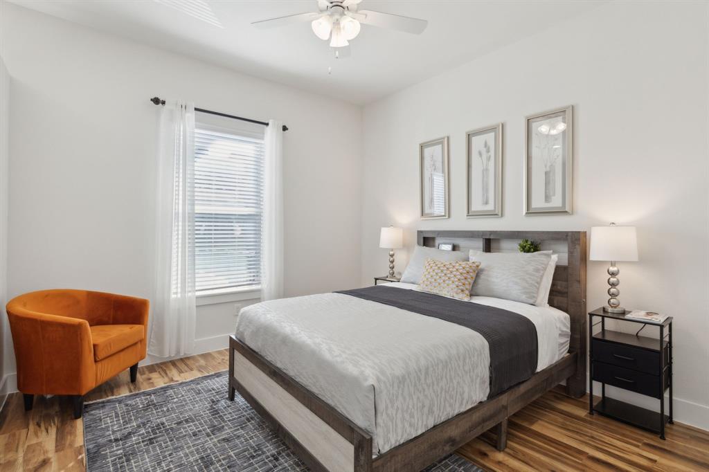 Mellersh Oak Lawn - Residential Lease