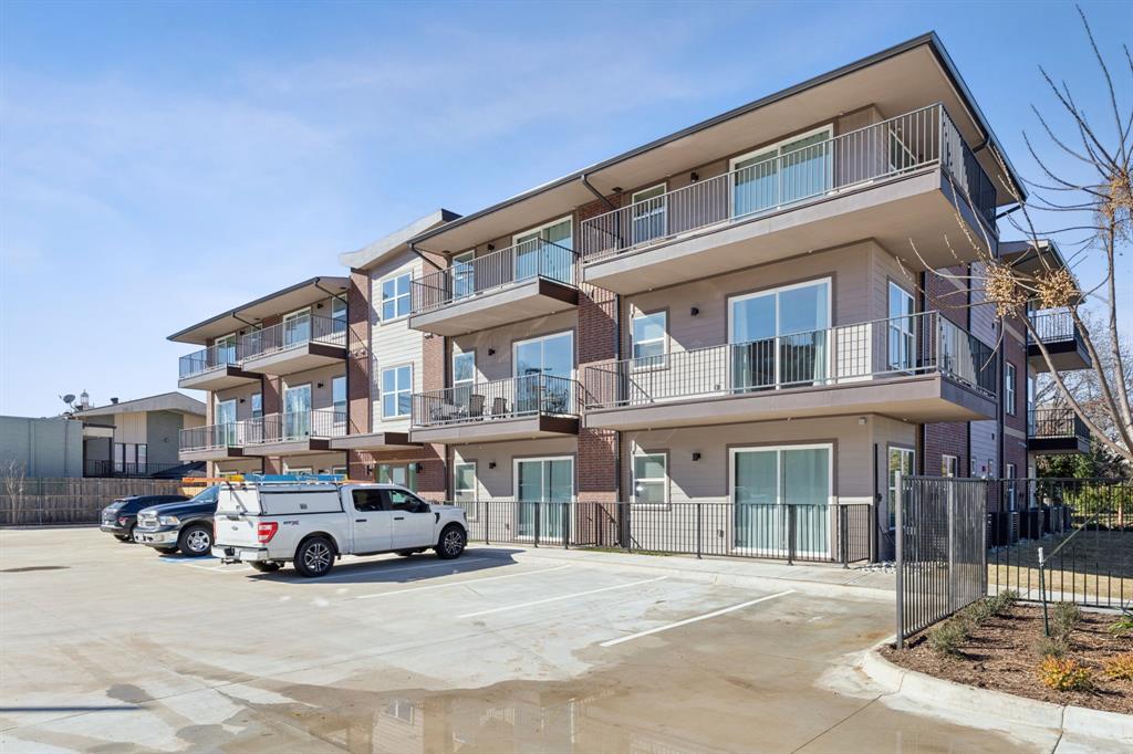 Mellersh Oak Lawn - Residential Lease