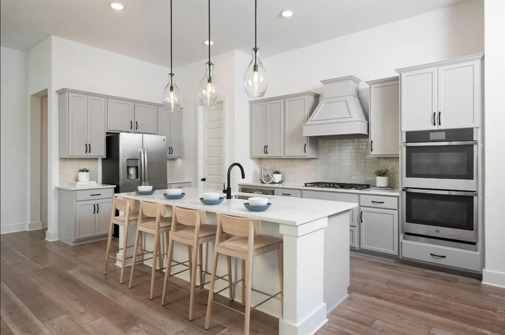 700 Bluestem