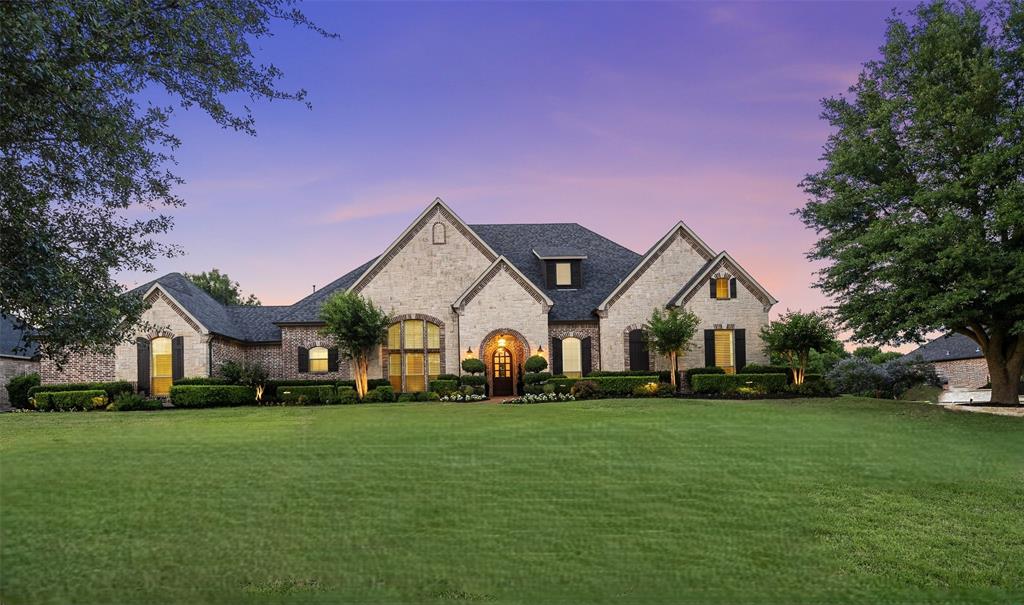 2901 Lakeview Drive