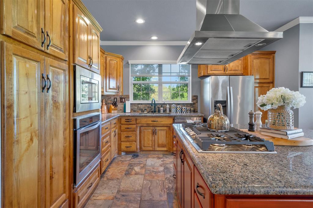 Armadillo Hills Estate - Residential