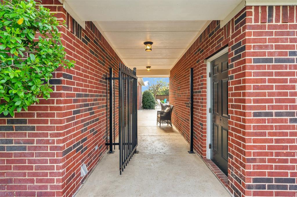 Armadillo Hills Estate - Residential