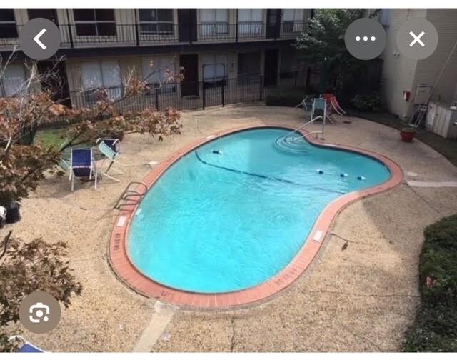 5010 Bowser Avenue 107