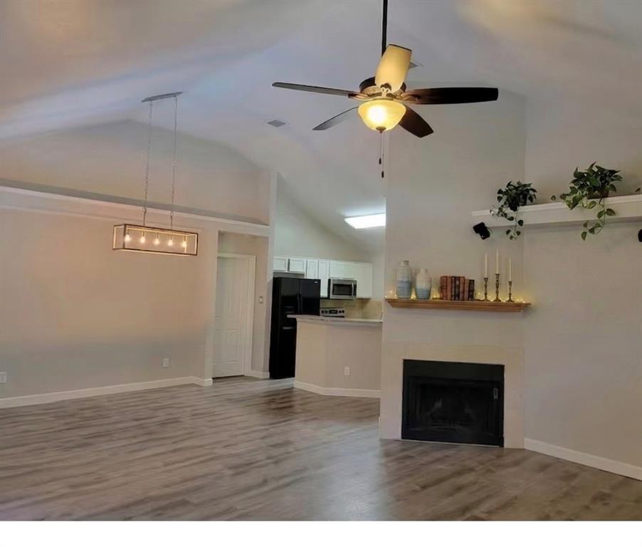 1600 Mountain Side Drive