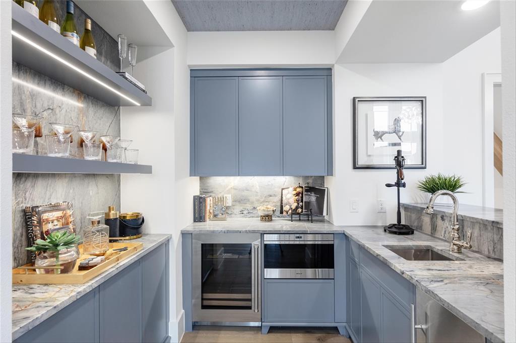 Mustang Lakes Huntington - Residential