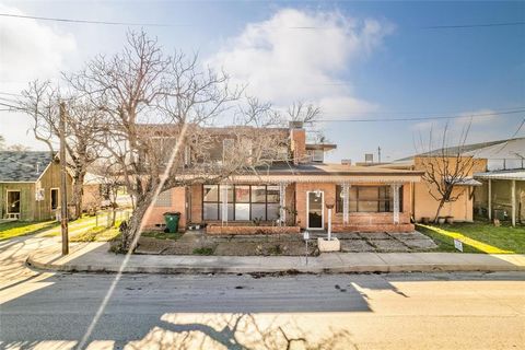 A home in Nocona