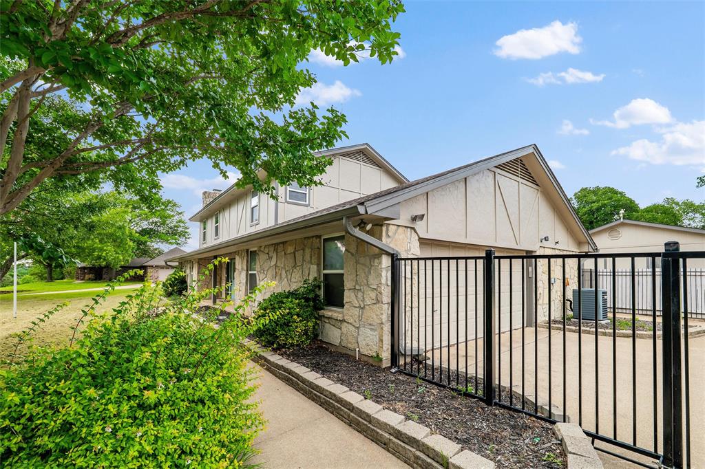 1845 Summer Lane