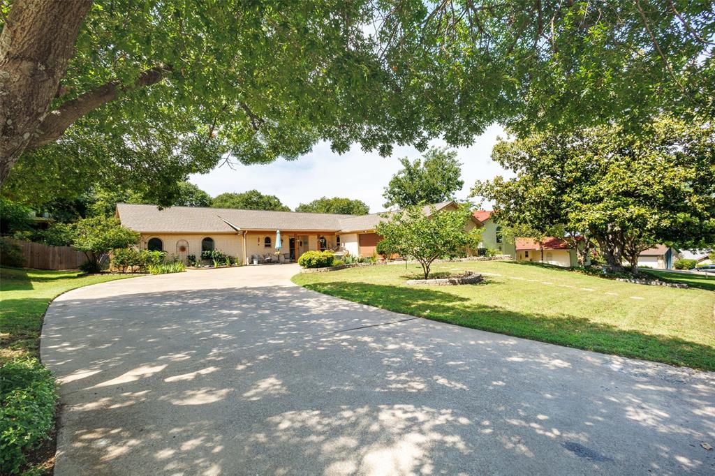 7725 Woodside Hill
