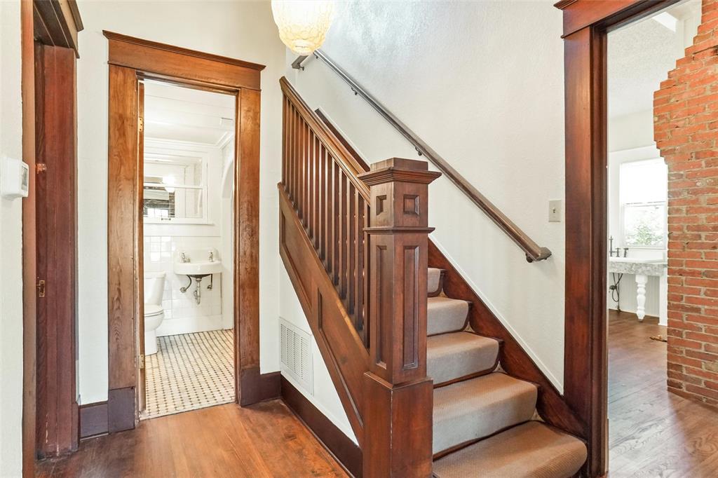 City Of Paris - Commercial Sale